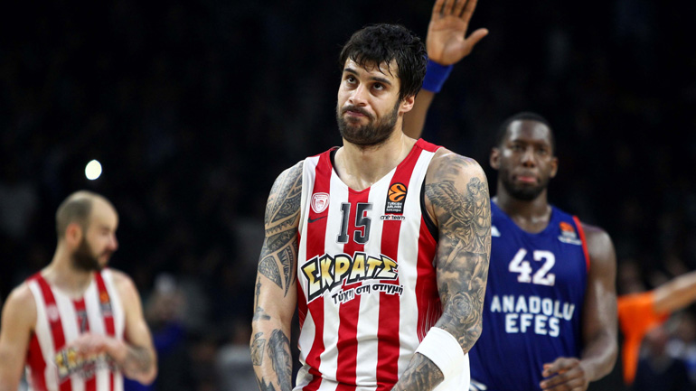 Προβάδισμα η Εφές, 64-60 τον Ολυμπιακό