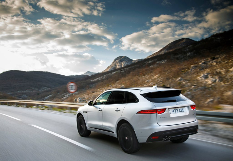 Η Jaguar F-Pace...