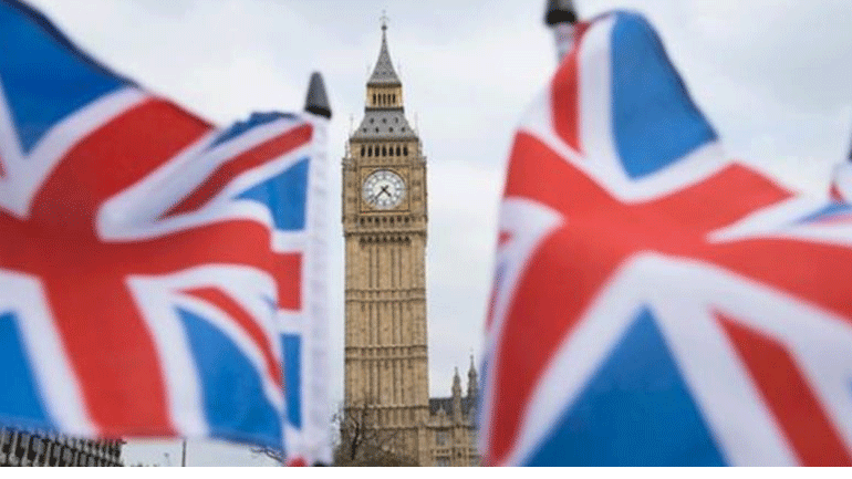 Η κατανάλωση πέφτει, η Βρετανική οικονομία βουλιάζει