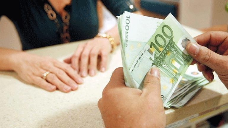 Χαμόγελα από την αύξηση των καταθέσεων τον Μάρτιο