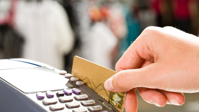 Υποχρεωτικά POS για συναλλαγές με κάρτες σε όλη την αγορά