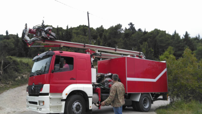 Σε ύφεση η πυρκαγιά στη Ζάκυνθο