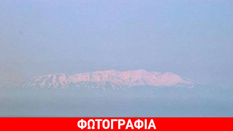 Σπάνιο φαινόμενο: Είδαν τις χιονισμένες κορυφές του Ψηλορείτη από τη Σαντορίνη;