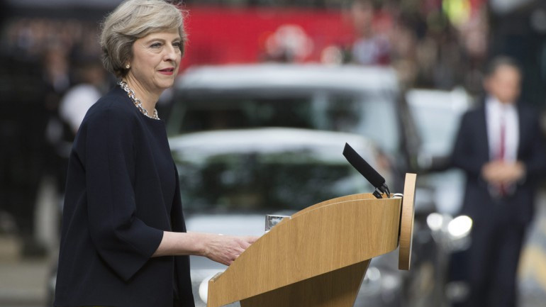 Μειώθηκε 10 μονάδες το προβάδισμα των Συντηρητικών της Μέι επί των Εργατικών