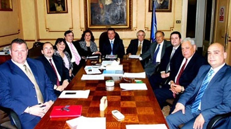 Ενός λεπτού σιγή στη συνέλευση της ελληνικής κοινότητας Καΐρου