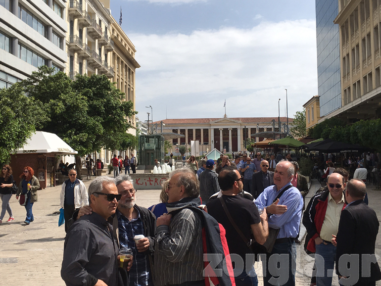 Πλατεία Κοραή