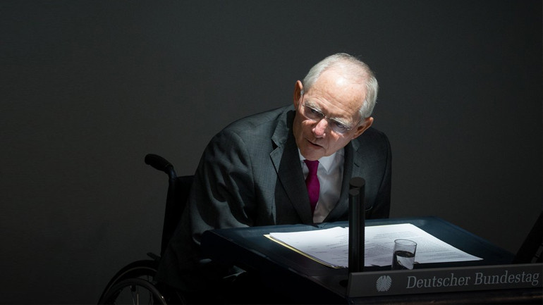 Die Welt: Έτοιμος να υποχωρήσει ο Σόιμπλε έναντι του ΔΝΤ