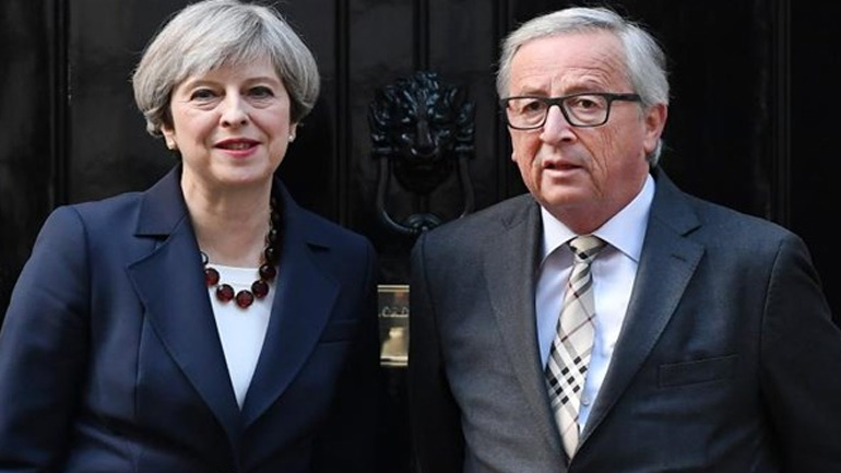 Μέι: Θα είμαι εξαιρετικά δύσκολη απέναντι στον Γιούνκερ