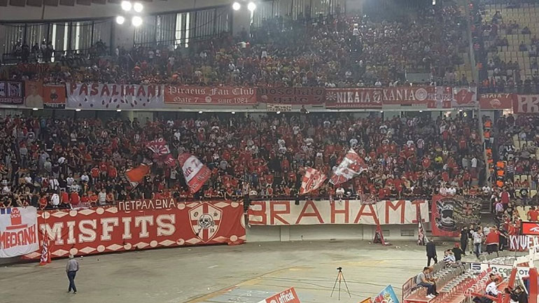 Δεν πέφτει... καρφίτσα στο ΣΕΦ