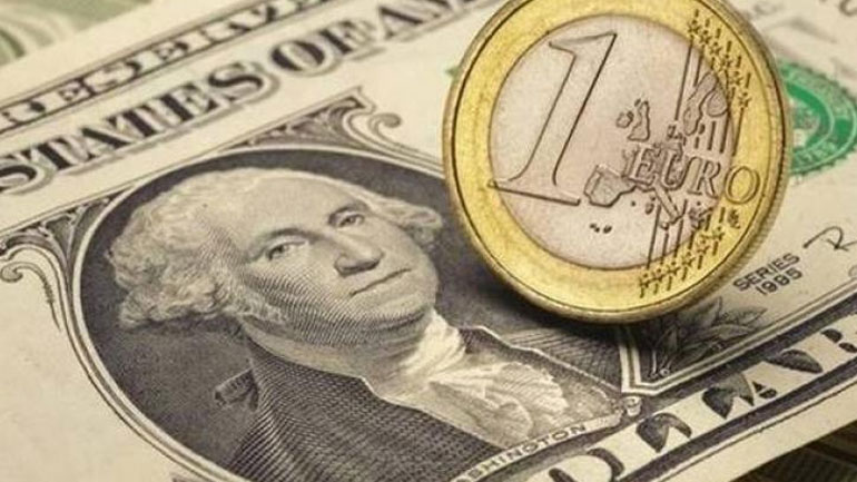 Οριακή άνοδο σημειώνει το ευρώ έναντι του δολαρίου