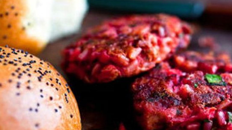 Υγιεινά μπιφτέκια από παντζάρια