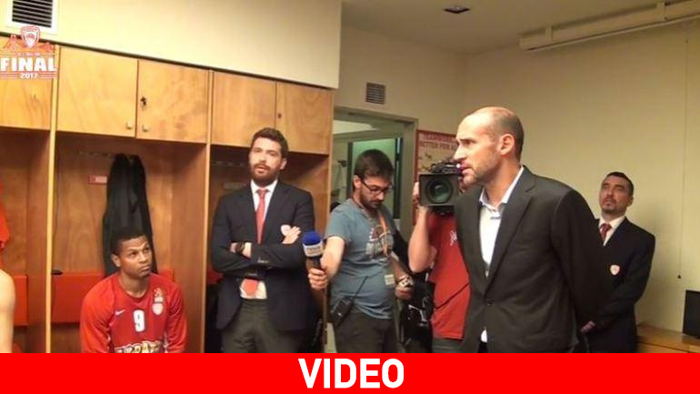 Η ομιλία των αδελφών Αγγελόπουλων στα αποδυτήρια του Ολυμπιακού