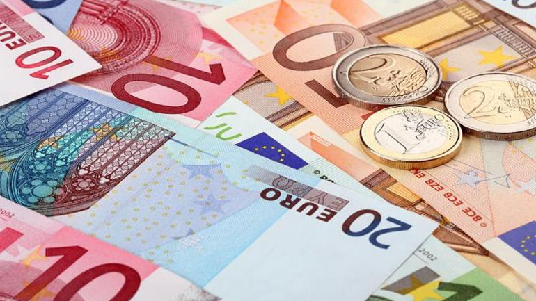 Ξοδεύουμε 4,8 δισ. ευρώ ετησίως για ψωμί και κρέας