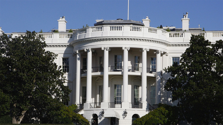 Ο Τραμπ υποδέχθηκε τον Μαχμούτ Αμπάς στον Λευκό Οίκο