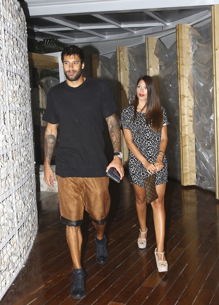 Ο Γ. Πρίντεζης με τη σύντροφό του σε έξοδό τους