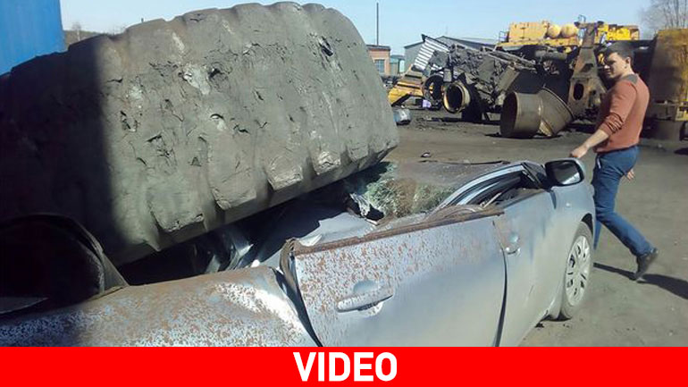 Ελαστικό διαλύει αυτοκίνητο!