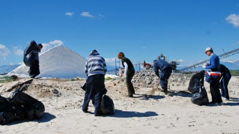 Ζητούνται εθελοντές για τον καθαρισμό παραλίας στη Θεσσαλονίκη