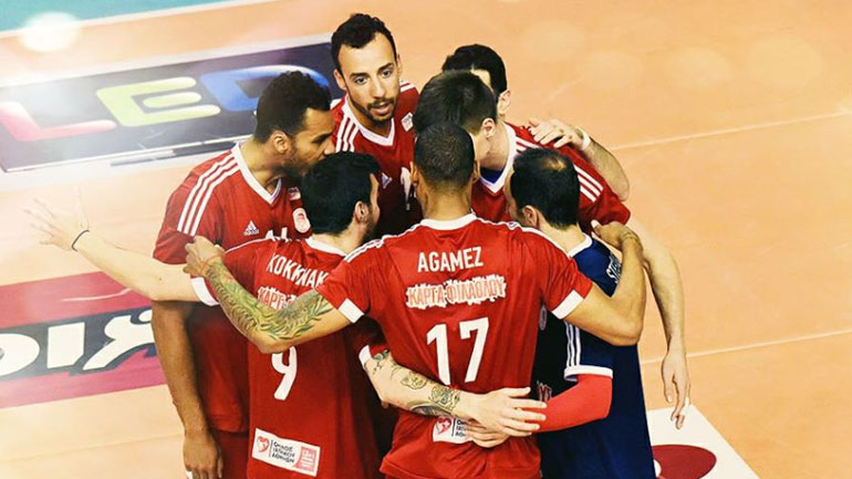 Βόλεϊ: «Διπλό» τίτλου για τον Ολυμπιακό, 3-0 σετ τον ΠΑΟΚ στο «Παλατάκι»