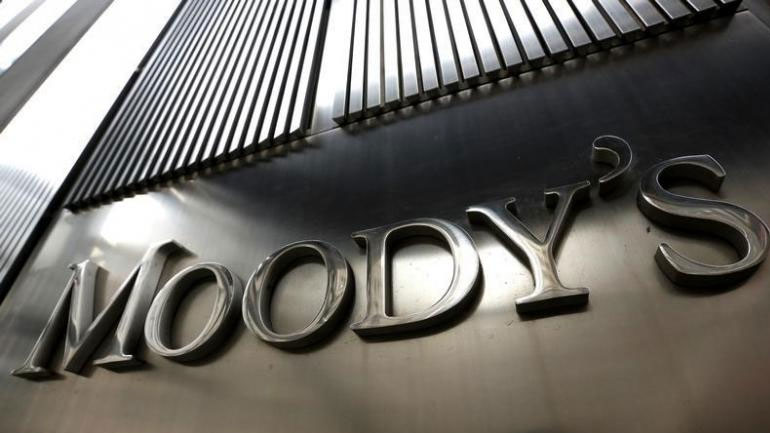 Moody’s: Η συμφωνία της Ελλάδας με τους δανειστές αυξάνει την πιθανότητα ελάφρυνσης του χρέους