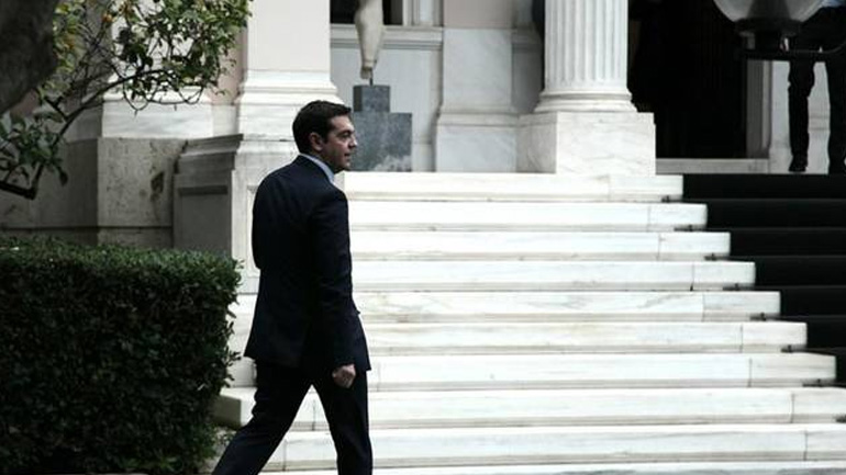 Ο πρωθυπουργός μπαίνει στο Μέγαρο Μαξίμου
