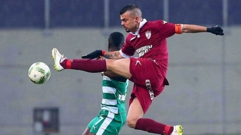 Λάρισα: Διαζύγιο με τον Μονιάκη