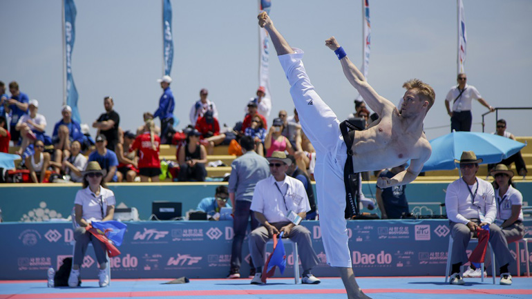 Παγκόσμιο πρωτάθλημα Taekwondo Beach: Αθλητές και εγκατάσταση μαγεύουν τους θεατές