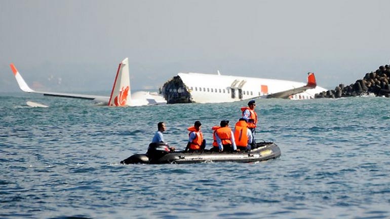 Γαλλία: Δεν βρέθηκαν ίχνη εκρηκτικών στα λείψανα των επιβατών της Egypt Air