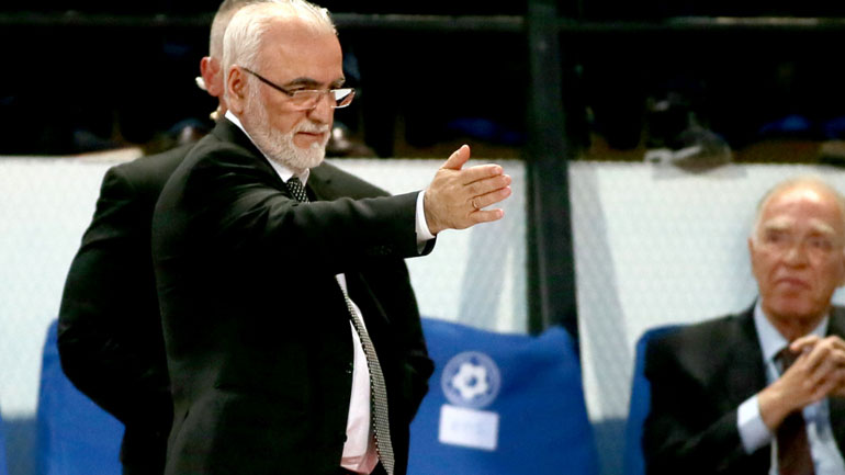 Ο Ιβάν Σαββίδης υπό το βλέμμα του Βασίλη Λεβέντη