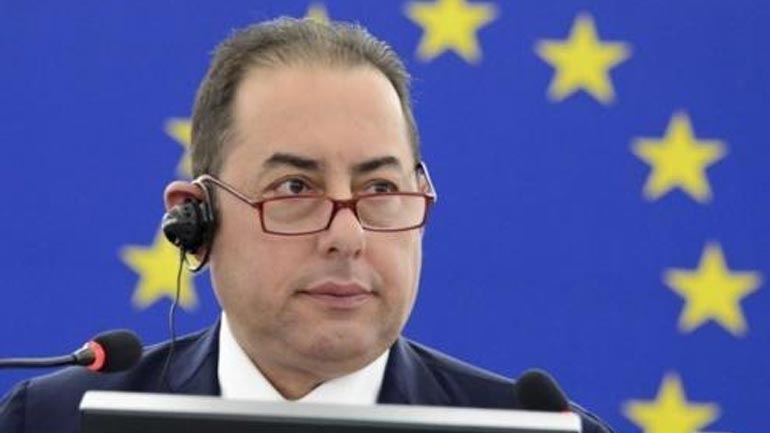 Συγχαρητήρια Πιτέλα για τη νίκη του Μακρόν