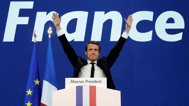 Μακρόν: «Η Ευρώπη και ο κόσμος περιμένουν από εμάς να υπερασπιστούμε το πνεύμα του Διαφωτισμού»