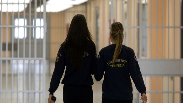 Κλιμάκιο ιατρών στη φυλακή γυναικών Θήβας
