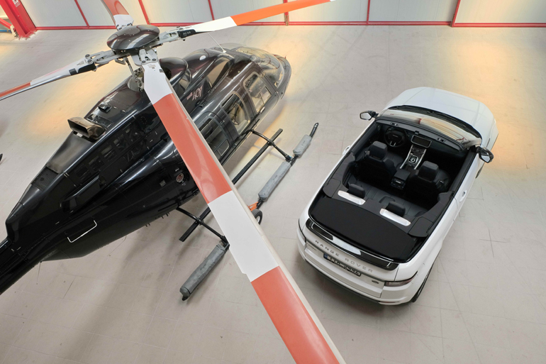 Δύο αντικείμενα πόθου, το ένα δίπλα στο άλλο...