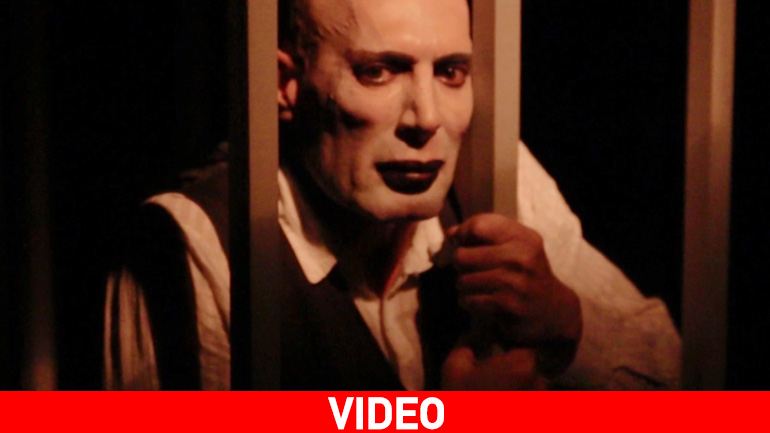 «Kafka’s Freaks» με τον Νικόλα Βαγιονάκη στο Θέατρο «Αμαλία»