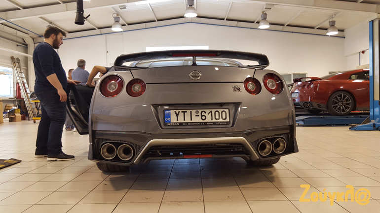 Απίστευτα... οπίσθια!