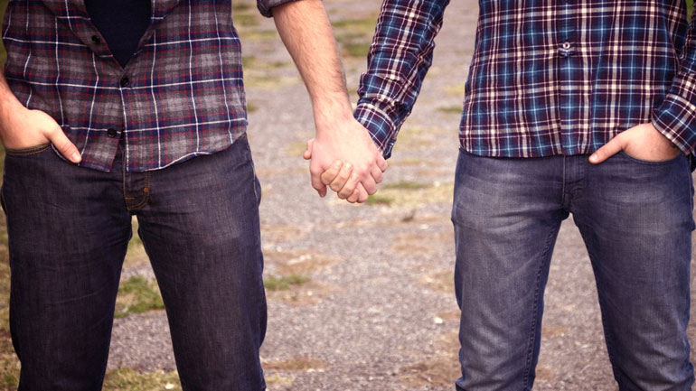 Γιατί οι αμφιφυλόφιλοι κρατούν κρυφό τον σεξουαλικό τους προσανατολισμό;