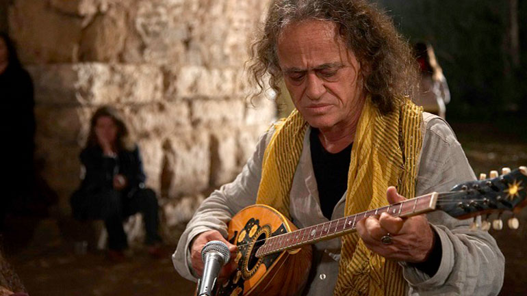 «Οι αλογόμυγες» με τον Νίκο Καλογερόπουλο παίρνουν παράταση στο Γυάλινο Μουσικό Θέατρο