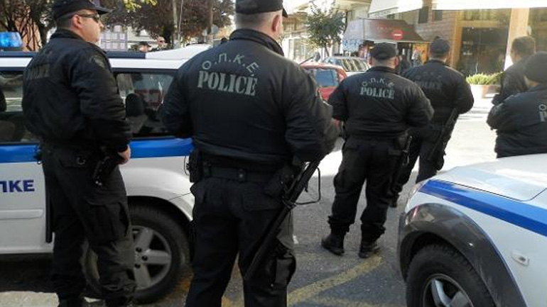 Άνδρας στο Κιλκίς οδηγούσε οπλισμένος με μαχαίρια