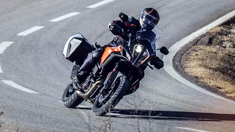 Η KTM λανσάρει… αιώνια δεσμά