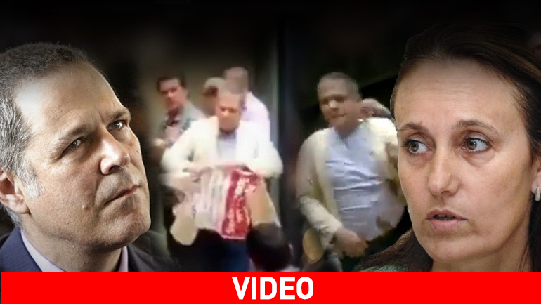 Σκηνές ροντέο στο Περιφερειακό Συμβούλιο Αττικής