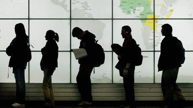 Έλληνες επιστήμονες κρούουν τον κώδωνα του κινδύνου για τη διαφυγή επιστημονικού δυναμικού στο εξωτερικό