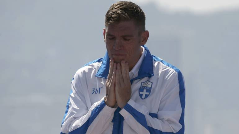 Λάρισα: Ο δήμαρχος βραβεύει τον Ολυμπιονίκη Σπύρο Γιαννιώτη