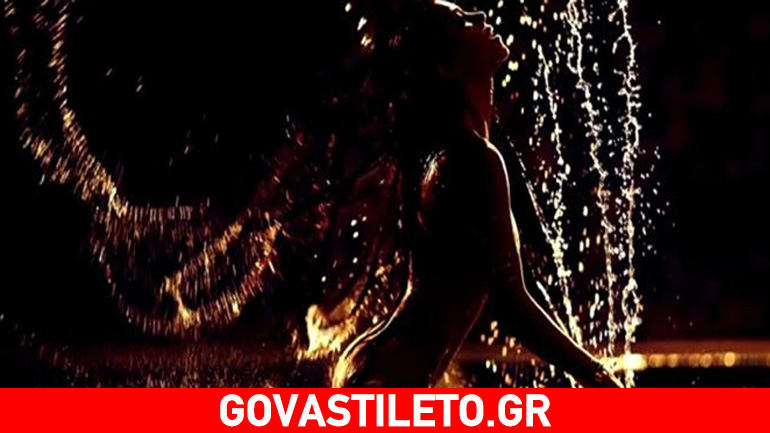 Kourtney Kardashian: Ποζάρει ολόγυμνη στην πισίνα της και κολάζει