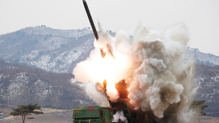 Ιαπωνία: Έντονη διαμαρτυρία για την εκτόξευση βαλλιστικού πυραύλου της Βόρειας Κορέας