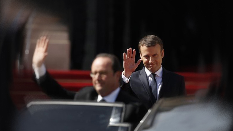 Αλλαγή σκυτάλης στα Ηλύσια Πεδία