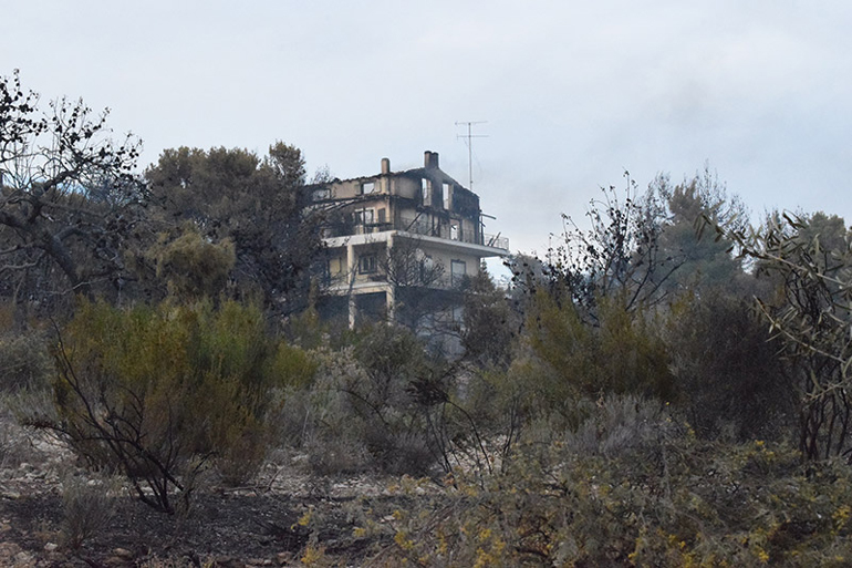Ένα από τα σπίτια που υπέστησαν υλικές ζημιές