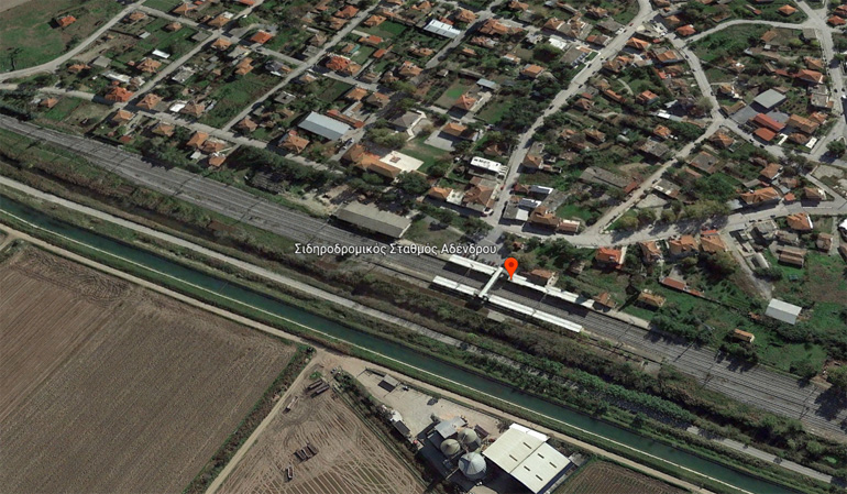 Παρατηρούμε ότι το σημείο του δυστυχήματος είναι ευθεία