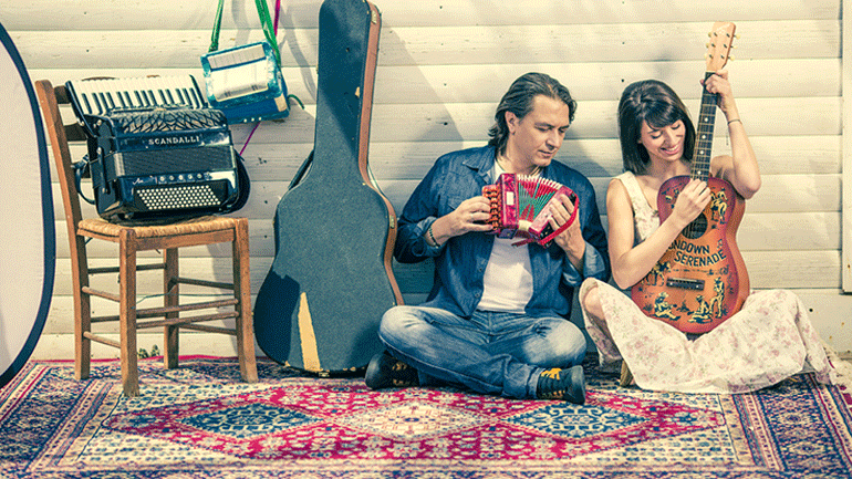 Γιάννης Κότσιρας Live Καλοκαίρι 2017 – Μαζί του η Μιρέλα Πάχου