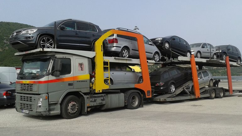 Νταλίκα από την Ιταλία μετέφερε κλεμμένα αυτοκίνητα