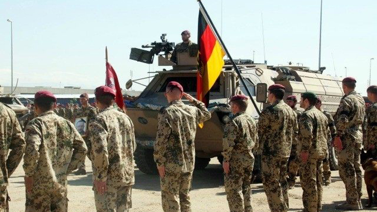 Το Βερολίνο απειλεί να αποσύρει τα στρατεύματα του από την Τουρκία Το Βερολίνο απειλεί να αποσύρει τα στρατεύματα του από την Τουρκία