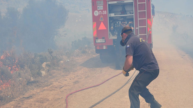 Συνελήφθη 28χρονος για την πυρκαγιά στους Αγίους Θεοδώρους